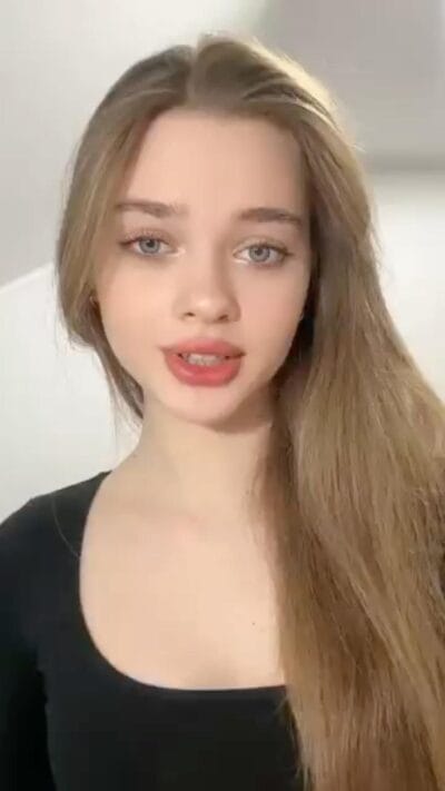 Yandex Viral Indo! Cewek SMA bikin sound baru: “Main character vibes only!”